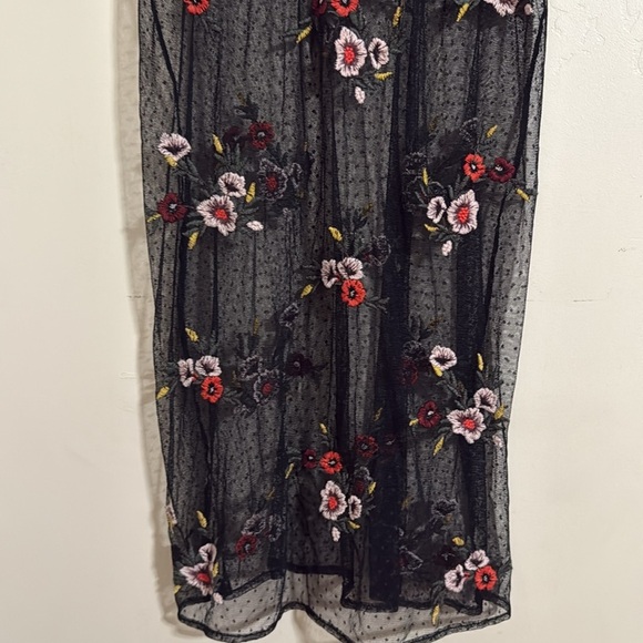 American Eagle Outfitters Black and Pink Floral Dress Net Overlay - Picture 6 of 7